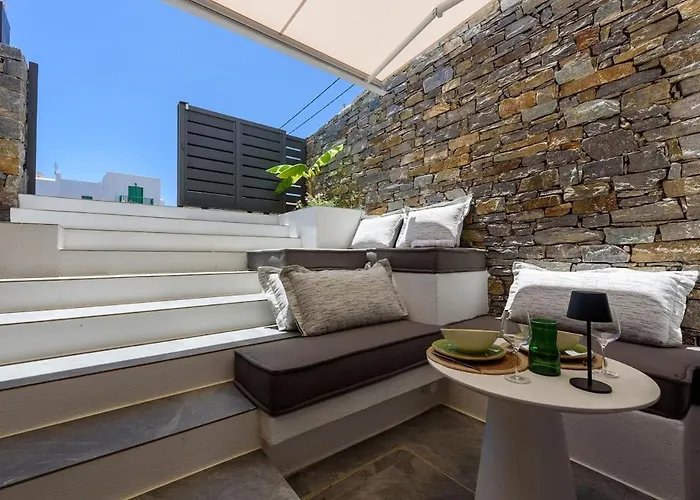 Black Pearl - Sea Front Villa Ampelas