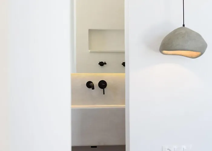 Black Pearl - Sea Front Villa Ampelas