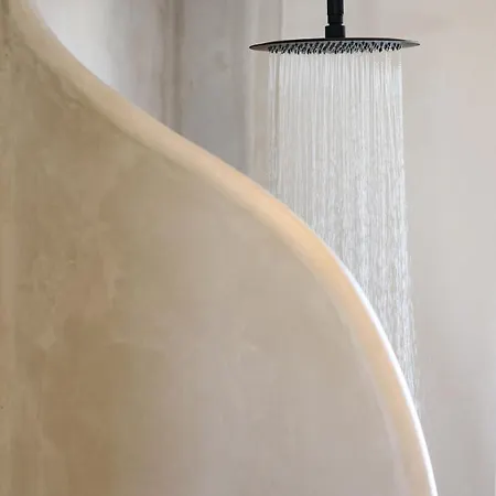 Black Pearl - Sea Front Villa *