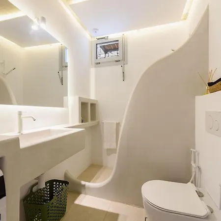 Black Pearl - Sea Front