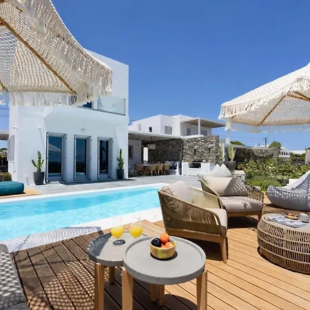 Black Pearl - Sea Front Villa Ambelas