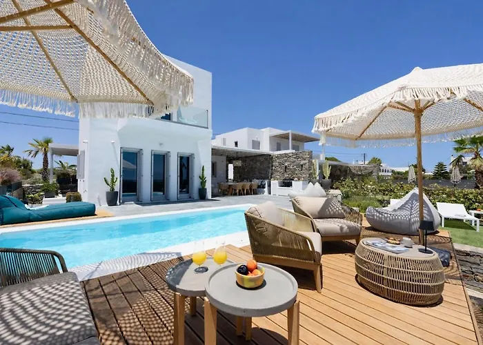 Black Pearl - Sea Front Villa Ambelas